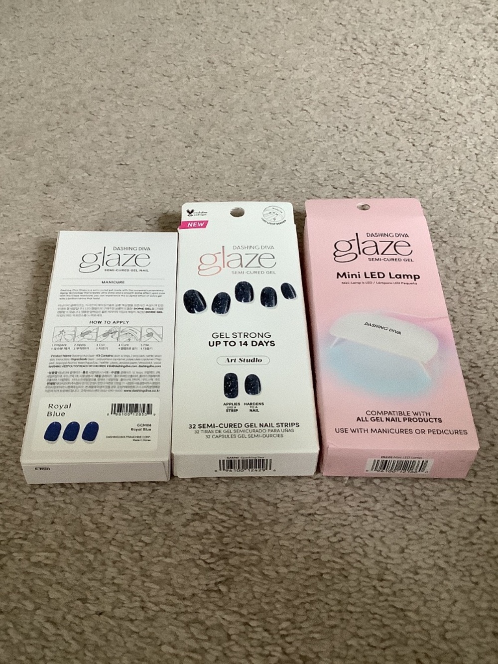 NWT Dashing Diva Glaze Gel Nails w/ free Mini LED Lamp